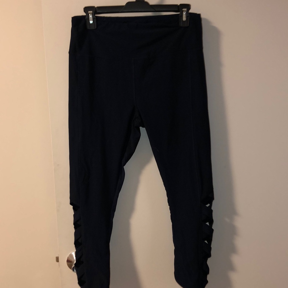 Dark blue workout leggings